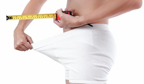
Kích thước dương vật quá lớn gây nguy cơ rách cùng đồ âm đạo
