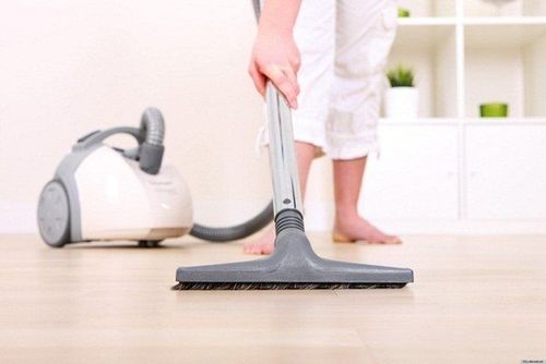 
Hút bụi vệ sinh sạch sẽ nơi ở giúp phòng bệnh
