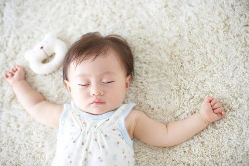 
Trẻ 16 tháng vẫn cần ngủ đủ giờ
