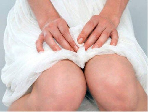 
Bạn cần giữ vùng kín luôn khô ráo sau khi sinh mổ
