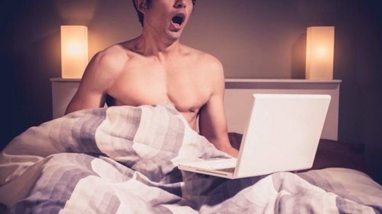 
Nam giới thường xuyên thủ dâm được cho là nguyên nhân gây ra hiện tượng di tinh

