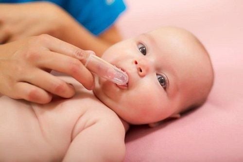 
Nếu trẻ được chẩn đoán tưa lưỡi có thể dùng thuốc kháng nấm
