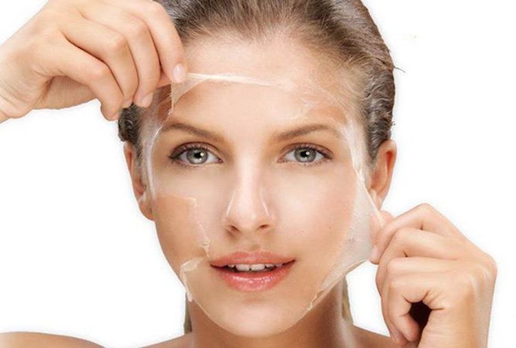 
Kem dưỡng ẩm chứa tế bào chết làm gia tăng quá trình bong tróc da
