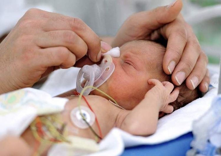 
Chăm sóc trẻ sinh thiếu tháng cần đòi hỏi độ chính xác cao
