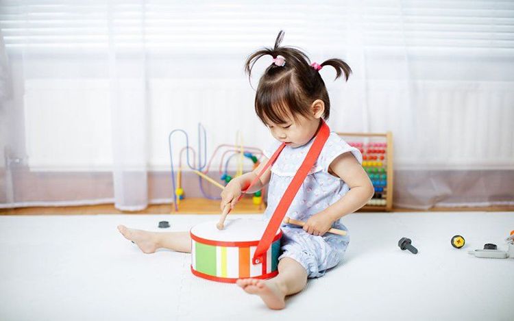 
27 tháng tuổi là giai đoạn tốt để trẻ phát triển thể chất và khả năng vận động
