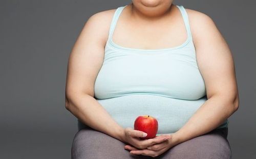 Dấu hiệu hội chứng buồng trứng đa nang là thừa cân, béo phì. 