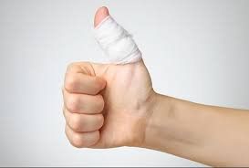 
Trong nhiều trường hợp, người bệnh cần bó bột nhằm giảm sang chấn
