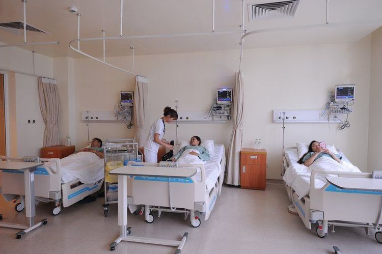 
Khi phát hiện nhiễm trùng vết mổ, bệnh nhân cần ở lại viện thuận tiện cho việc theo dõi tình trạng nhiễm khuẩn
