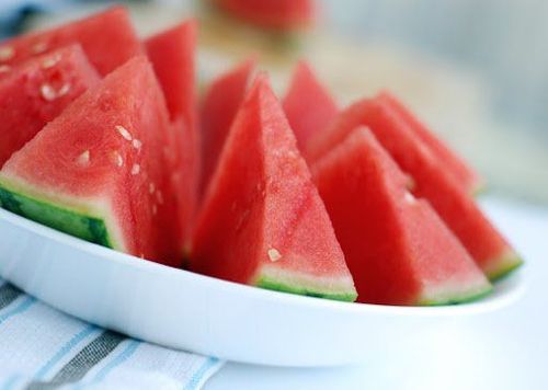 
Dưa hấu giúp bổ sung vitamin C thay cho cam
