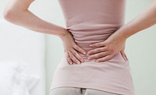 
Nhiễm trùng đường tiết niệu gây đau lưng 2 bên
